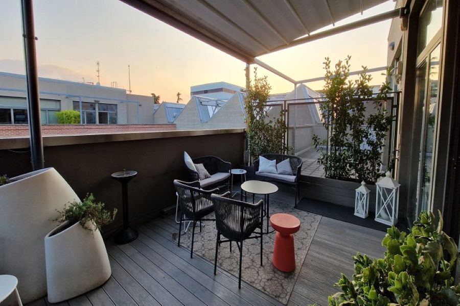 Loft design con terrazza
