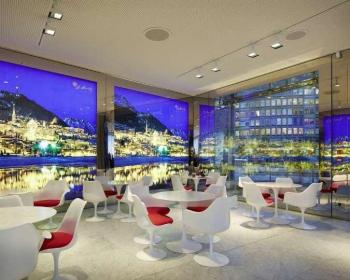 Spazio vetrato piazza Cavour Milano