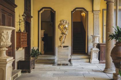 Palazzo con terrazza in Magenta