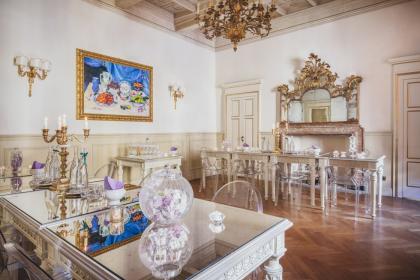 Palazzo con terrazza in Magenta