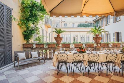 Palazzo con terrazza in Magenta