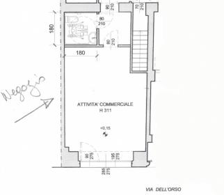 Piccolo temporary in Brera con vetrina