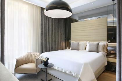 hotel congressuale 5 stelle centrale