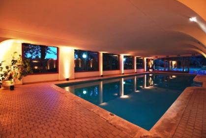 Villa con piscina Milano Ovest