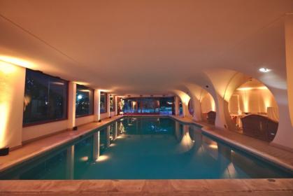 Villa con piscina Milano Ovest