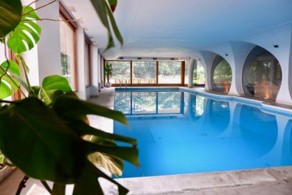 Villa con piscina Milano Ovest
