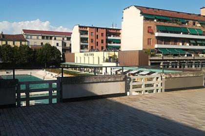 Location con piscina e terrazza