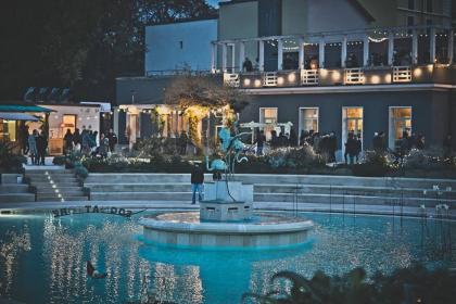 Location con piscina e terrazza