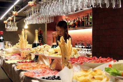 Locale con sala privata in centro