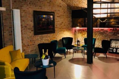 Locale con sala privata in centro