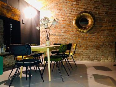 Locale con sala privata in centro