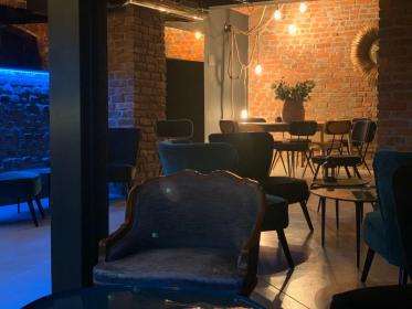 Locale con sala privata in centro