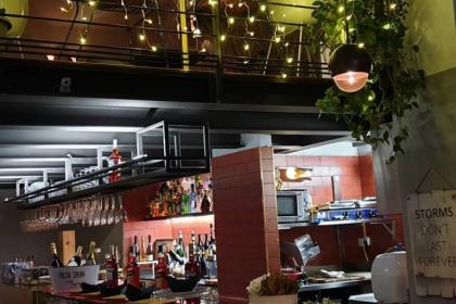 Locale con sala privata in centro