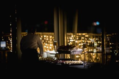 Hotel con sale meeting e rooftop panoramico