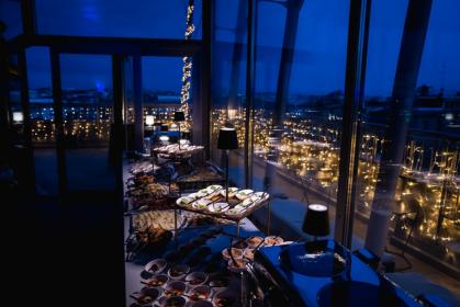 Hotel con sale meeting e rooftop panoramico