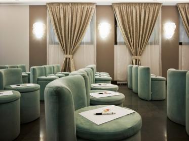 Hotel con sale meeting e rooftop panoramico