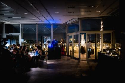 Hotel con sale meeting e rooftop panoramico