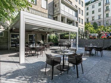 Hotel con sale meeting e rooftop panoramico