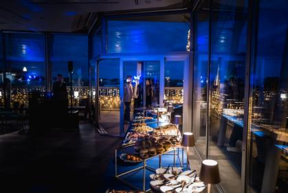 Hotel con sale meeting e rooftop panoramico