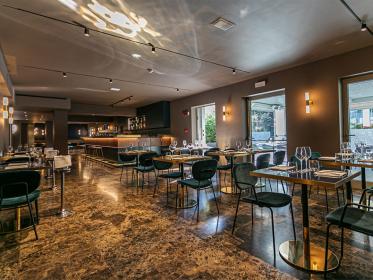 Hotel con sale meeting e rooftop panoramico