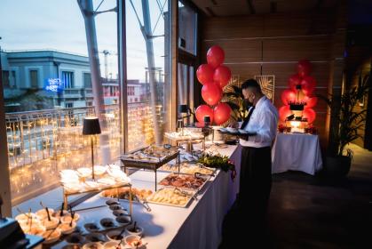 Hotel con sale meeting e rooftop panoramico