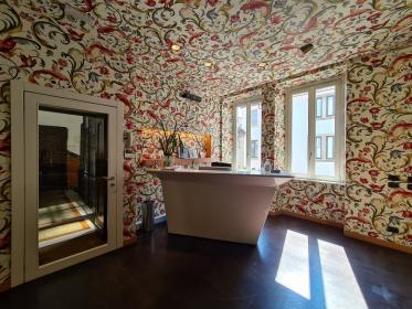 Showroom moda in San Babila