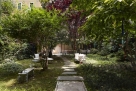Piccolo showroom con giardino in Porta Venezia Dis