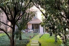Piccolo showroom con giardino in Porta Venezia Dis