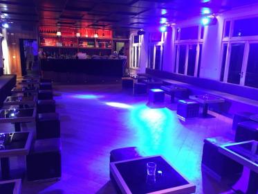 Club esclusivo con vista