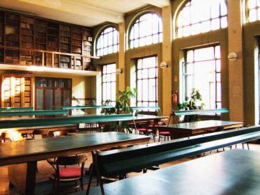 Biblioteca in Centro stile Liberty