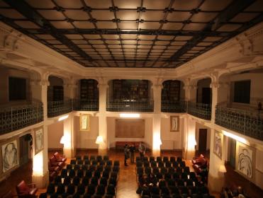 Biblioteca in Centro stile Liberty