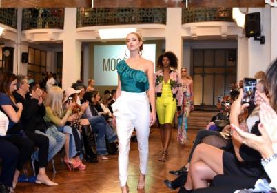 Biblioteca in Centro stile Liberty