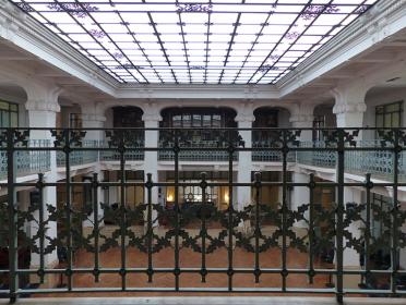 Biblioteca in Centro stile Liberty