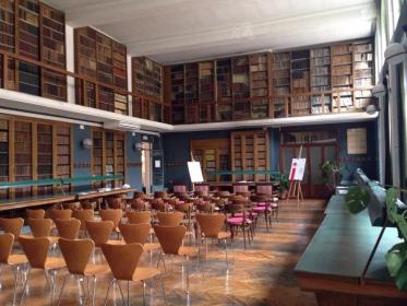 Biblioteca in Centro stile Liberty